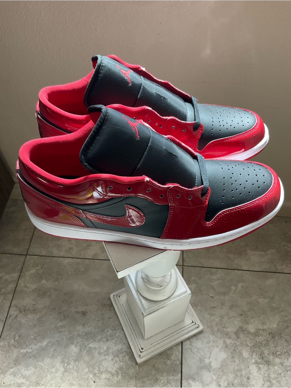 Nike Jordan Air Jordan One Low Patent Leather Varsity Red Black White - Picture 5 of 14